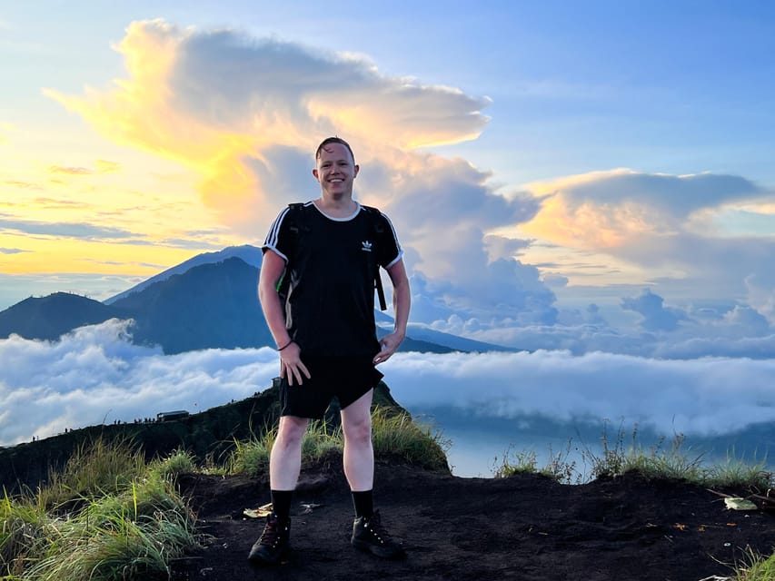 Mount batur jeep sunrise / sunset and hot spring - Sunrise at about 06:15: breakfast, coffee/tea, and real atmosphere