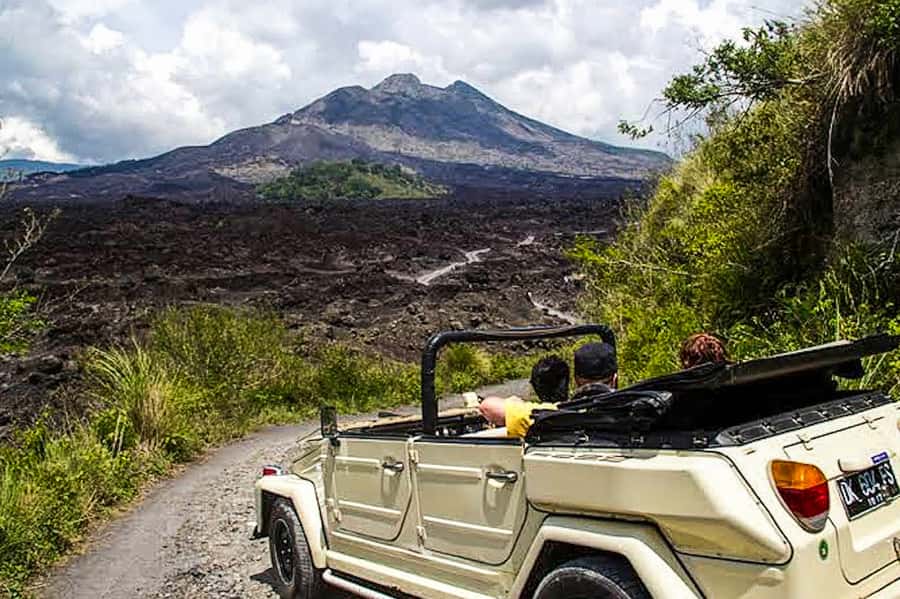 Mount Batur: Private Volkswagen Jeep Volcano Safari - Lunch + coffee plantation: Bali flavors after volcanic time