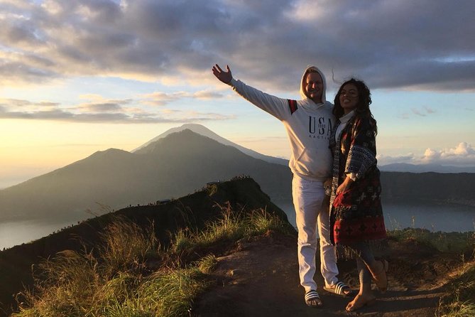 Mount Batur Sunrise Trekking Private Tour with Breakfast and Hotel Transfer - Summit Time: Sunrise Viewing and Breakfast at the Crater