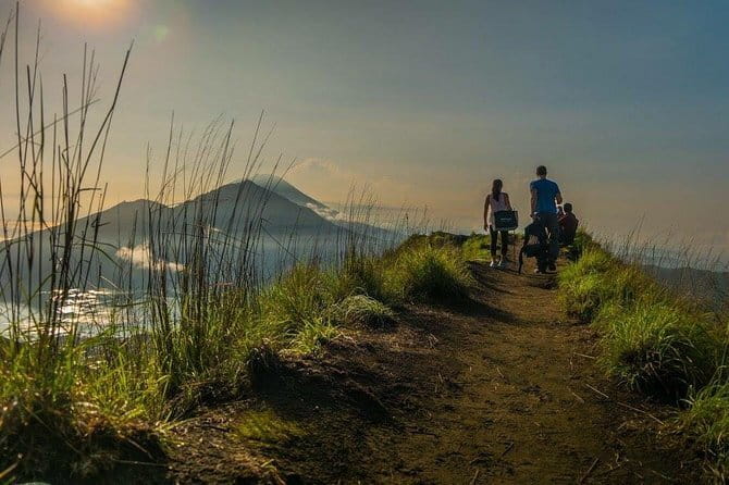 Mount Batur Sunrise Trekking with Optional Hot Spring - Guides, conversation, and the human touch that shapes the day