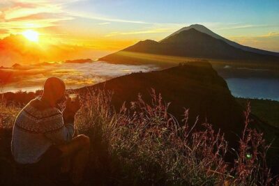 Mount Batur Volcano Sunrise Trekking With Ubud Rice Terrace - Trekking with a guide: what you should expect on the mountain