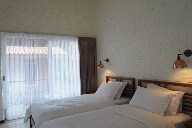 Mount Bromo & Madakaripura & Tumpak Sewu Tour (3D2N) - Hotel - The guides make the difference: communication, safety, and photo help