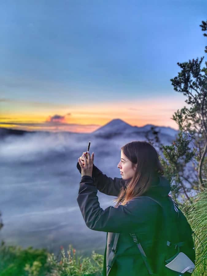 Mount Bromo Sunrise and Madakaripura Waterfall 1 Day Tour - Gunung Widodaren: the quick photo stop with real payoff