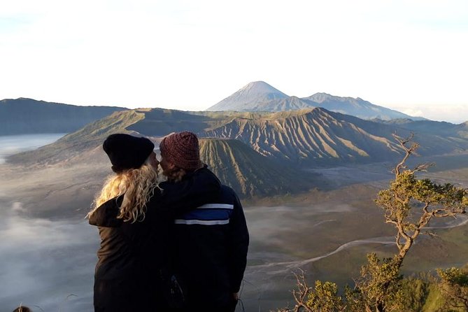 Mount Bromo Sunrise Tour from Surabaya or Malang - 1 Day - How Guides Like Wardah, Pram, and Arya Improve Your Photos