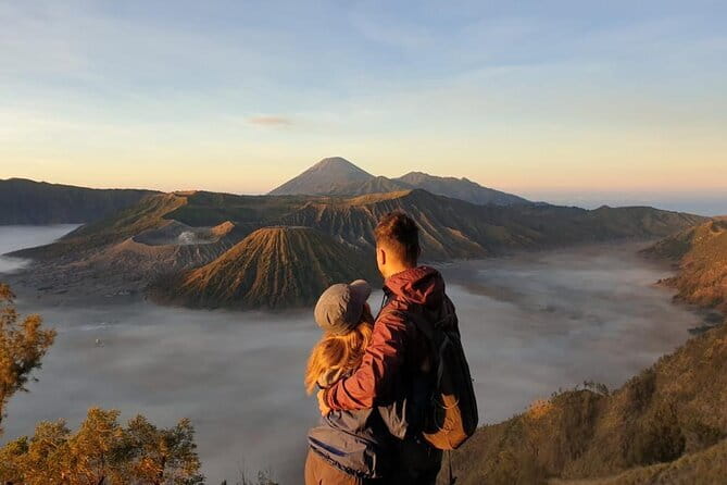 Mount Bromo Sunset Private Tour From Malang or Surabaya 1 Day - Sea of Sand and Lembah Widodaren: surreal walking and great photo angles