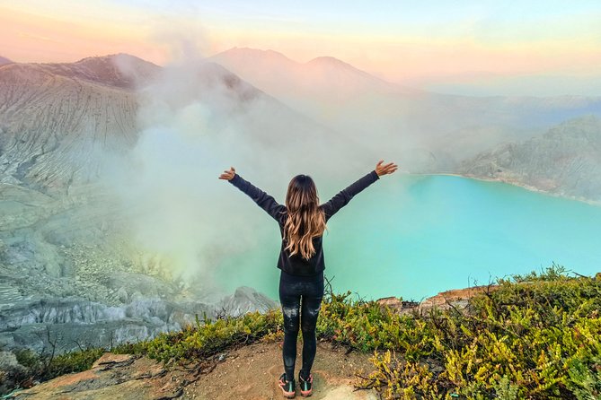 Mount Ijen Blue Flame Tour from Bali - The turquoise acid lake and the sunrise window at 6am