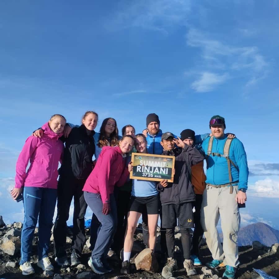 Mount Rinjani: 2-day 1-night Guided Summit Trek with Meals - Rinjani summit trek: what the 2-day, 1-night rhythm really means