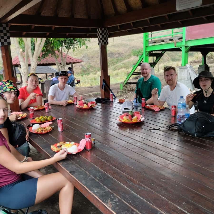 Mount Rinjani: 2-day 1-night Guided Summit Trek with Meals - Getting started: pickup from hotels and the Senaru connection