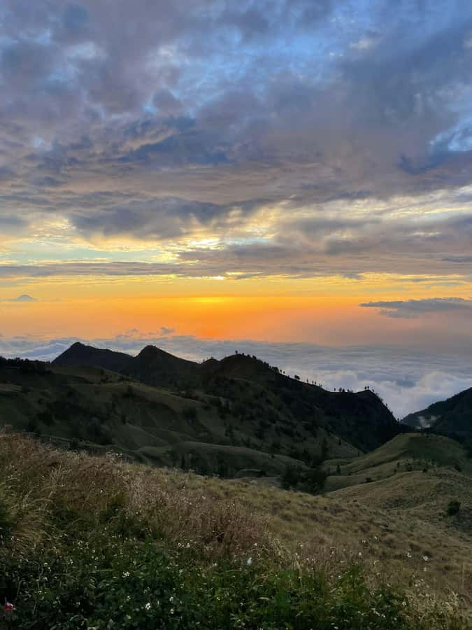 Mount Rinjani: 2D-1N Trekking Summit Sunrise Point Join Tour - FAQ