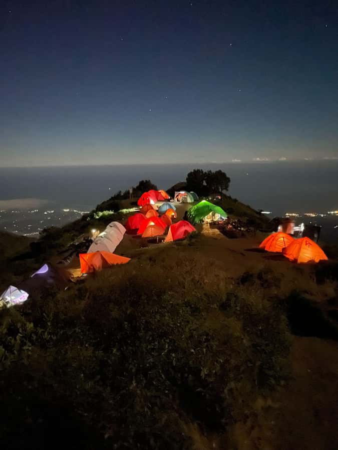 Mount Rinjani: 2D-1N Trekking Summit Sunrise Point Join Tour - Day 2 details: midnight start, summit timing, and a long descent