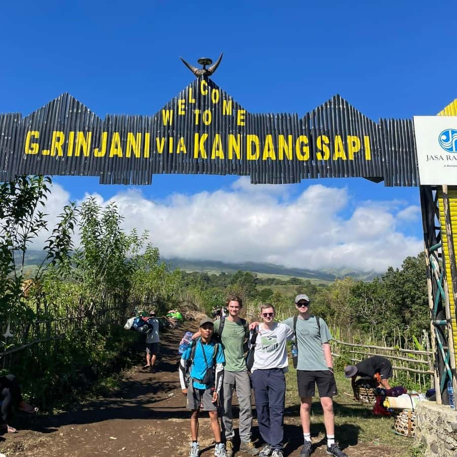 Mount Rinjani 3D/2N Full Mt Rinjani Summit - Day 1: Senaru to Sembalun Crater Rim and Your First Big Sunset Setup