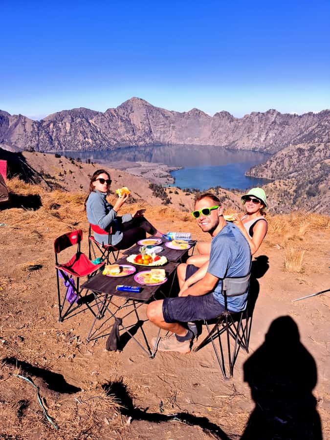 Mount rinjani: camping 2 day 1 night to Rinjani crater rim - Day-by-day flow: how the 12 hours turn into a real Rinjani story