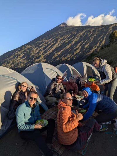 Mount Rinjani Summit tour - Day 1: POS-1 to POS-3, Lunch with Hot Drinks, Then to Crater Rim Camp