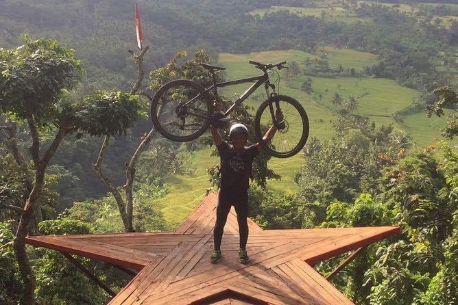 Mountain Biking and Waterfall Tour from Lombok - Stop 1 at Kerta Gangga: what your swim time is really for