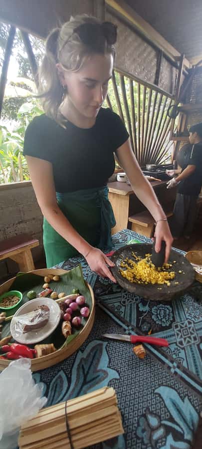 Munduk: Balinese Cooking Class with Dinner at a Local Home - Bali Cooking in Munduk: Why This Feels Different