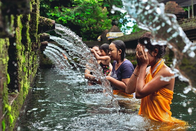 Munduk: Tamblingan jungle trek, waterfall, Ulun Danu temple - Key highlights you’ll actually feel