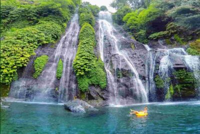 North Bali: Banyumala Waterfall and Ulun Danu Beratan Temple - Banyumala Twin Waterfall: the plunge pool moment (plus the 15-minute walk)