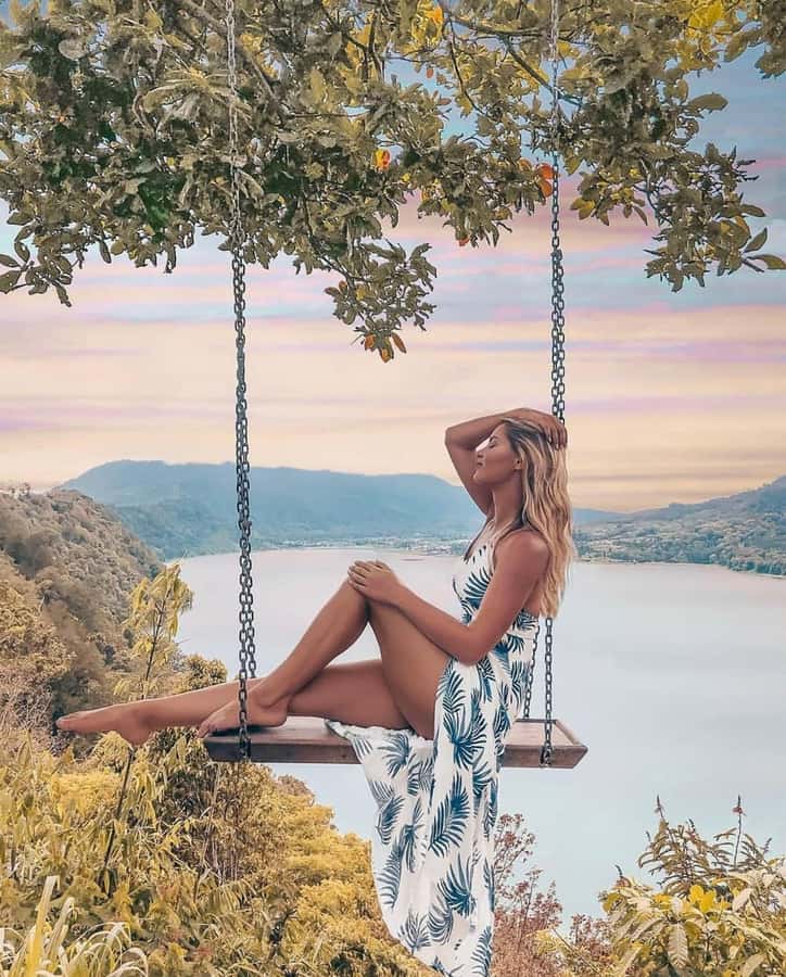 North Bali: Ulun Danu, Waterfalls, Swing and Monkey Forest - Wanagiri Hidden Hill: Twin-Lake Photos, Bird Nests, and That Swing Stop