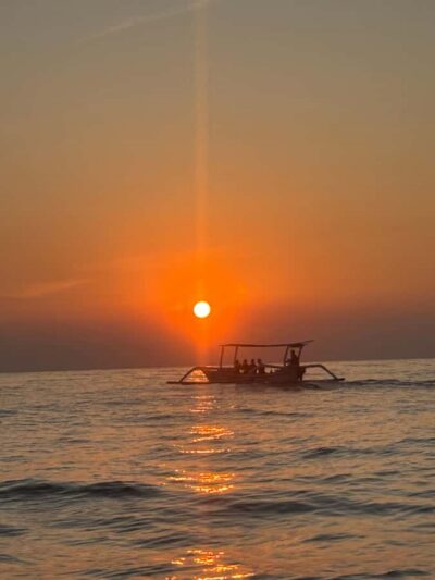 North Bali:Sunrise Dolphin Watching&CookingClass experience - Munduk cooking class: garden ingredients, family-style welcome, and hands-on work