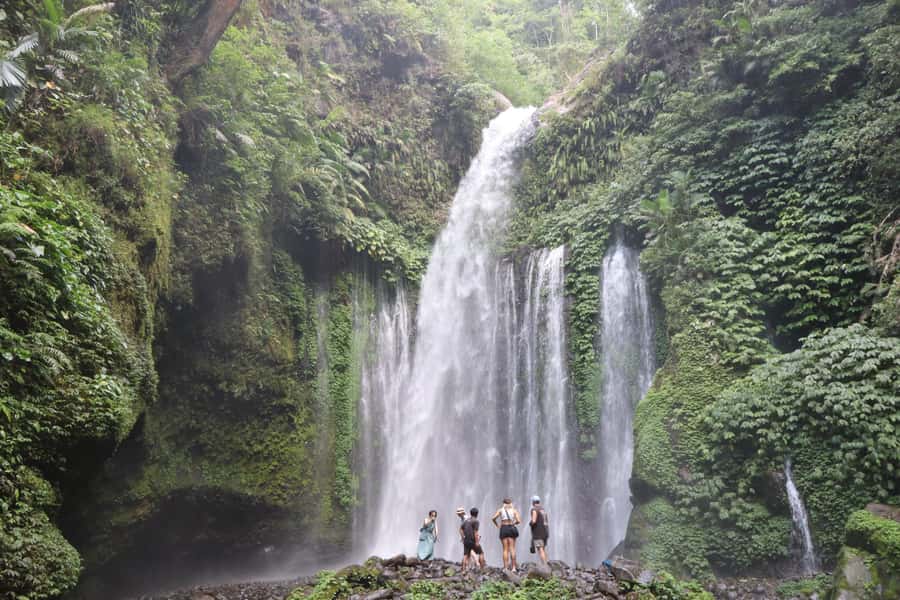North Lombok: Sendang Gile Waterfall & Senaru Village Tour - Tiu Kelep waterfall: longer hike, bigger rainforest mood