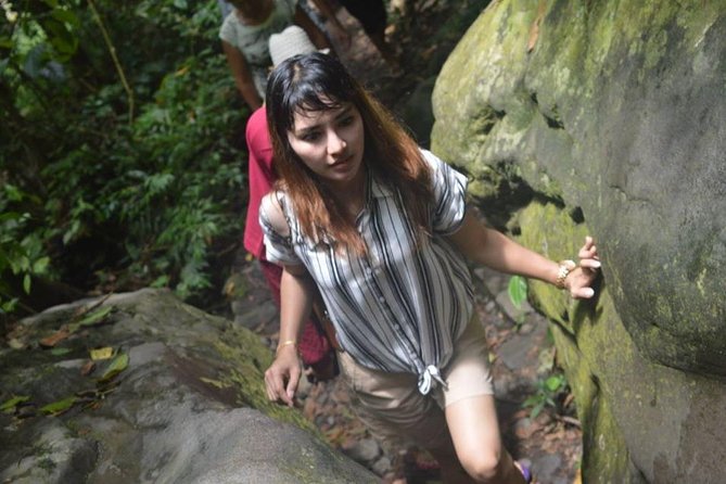 North Lombok Waterfall Trip (Sendang Gile & Tiu Kelep Waterfall) - Senaru Traditional Village by the Rinjani trail: what you should look for