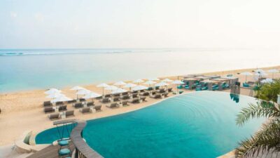 Nusa Dua: Canna Beachfront Access with F&B - Entering the Canna setup: daybeds, pool time, and the club’s sections