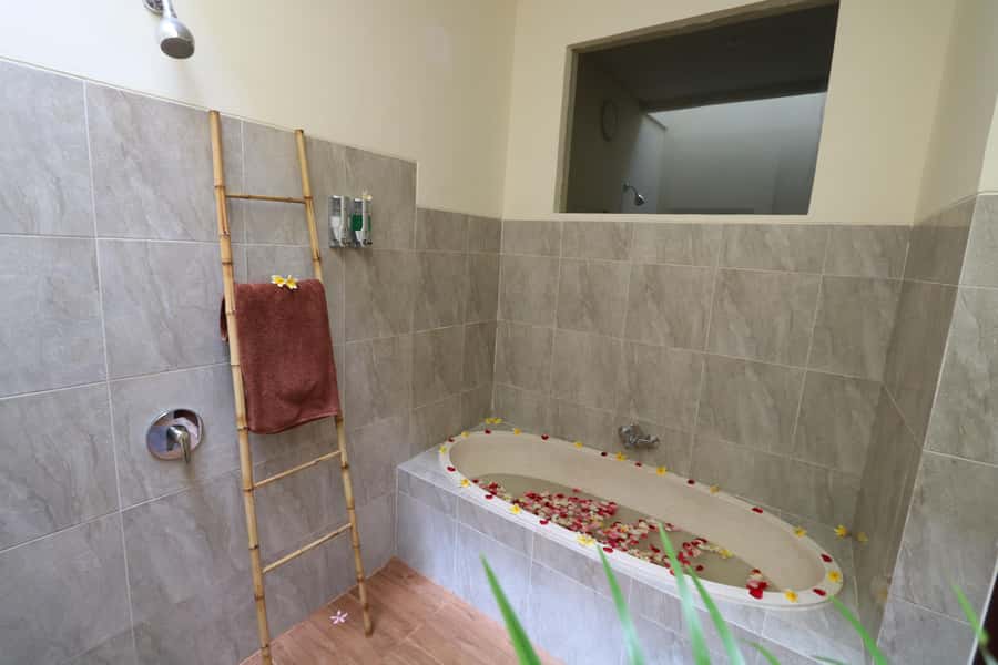 Nusa Dua: Luxury Balinese Massage with Hotel Transfers - Price and value: $40 for a full spa flow