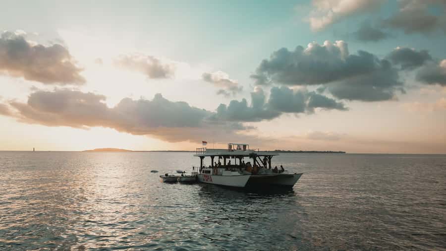 Nusa Lembongan: 4-in-1 Half-Day Catamaran Snorkeling Cruise - Captured memories: GoPro photos and videos you don’t have to chase