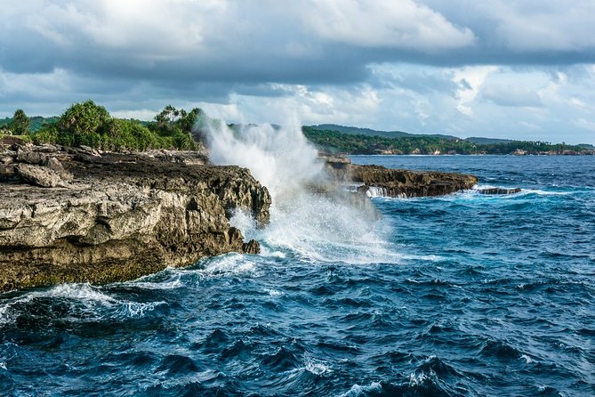 Nusa Lembongan Island: Snorkeling & Mangrove Forest Day Tour - Stop 2: Devil’s Tears and the Art of Watching Waves