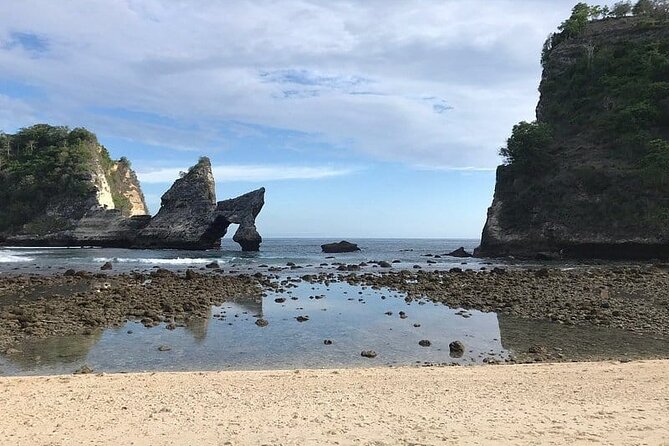 Nusa Penida 2 Day 1 Nights Guided Private Bali Tour - Day 2 on Nusa Penida: east-coast beaches and cliff Instagram angles