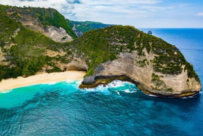 Nusa Penida 2 Day 1 Nights Guided Private Bali Tour - Day 1 on Nusa Penida: west-coast cliffs and the famous shoreline hits