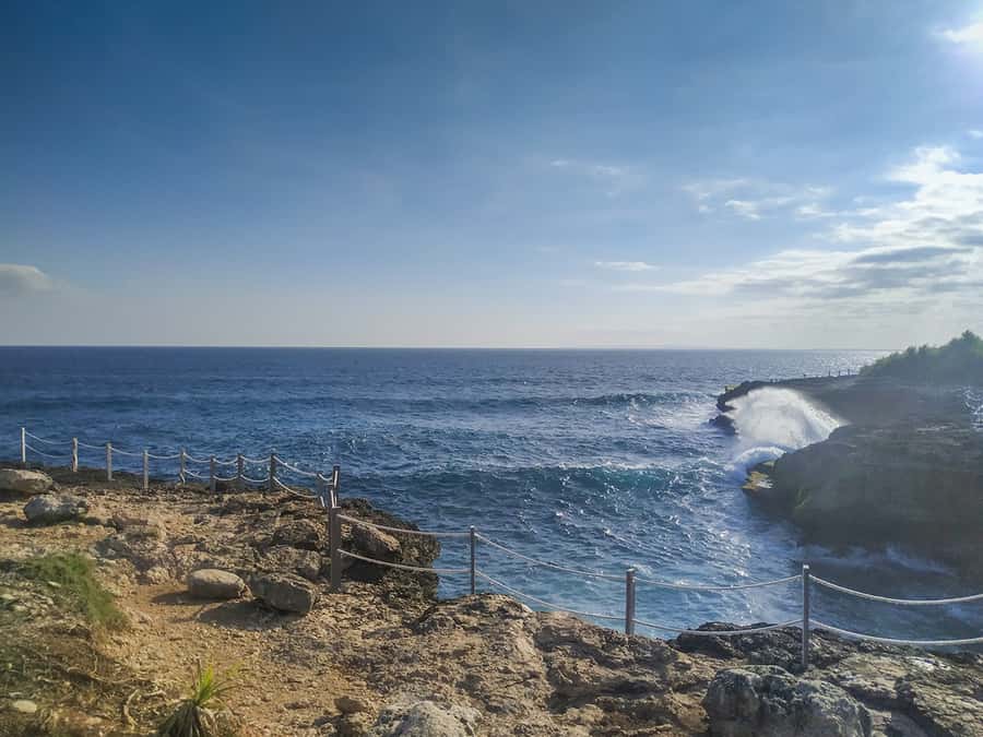 Nusa Penida and Nusa Lembongan Island Tour - Boat-to-island connection: the short water taxi segment