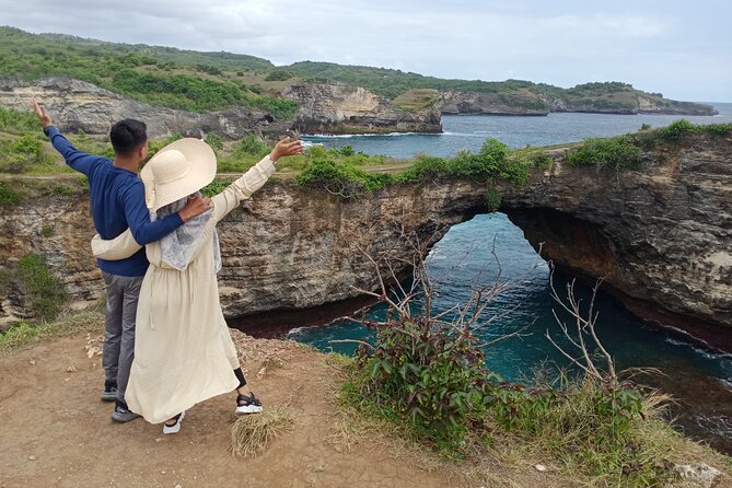 Nusa Penida East And West Full Day Private Guided Tour - Stop 5: Broken Beach (Pasih Uug): the “hole-in-a-hole” scene