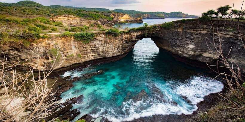 Nusa Penida Full-Day Tour with Transfer from Bali - Stop-by-stop: Kelingking Beach and the T-Rex cliff view