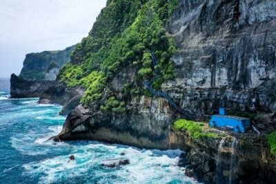 Nusa Penida Hidden Waterfall & Secret Beach Adventure (Private & All-inclusive) - Stop 2: Pura Paluang Cliff Temple Views Beyond Kelingking