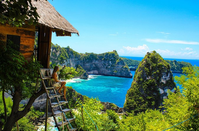 Nusa Penida Instagram Tour with Swing at Diamond Beach - Tree House Molenteng: views with stairs and real island effort