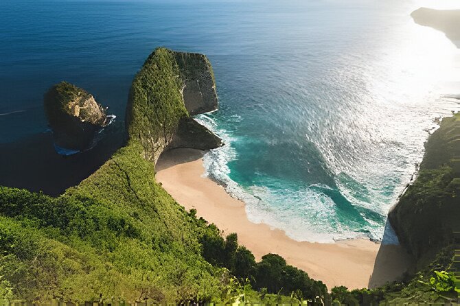 Nusa Penida Island Beach Tour - Departure From Bali Island - Crystal Bay: the quieter cove with a 200-metre stretch of sand