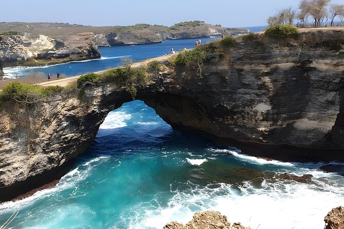 Nusa Penida Island Beach Tours with Snorkeling From Bali - Crystal Bay: easy access and a classic snorkel coastline