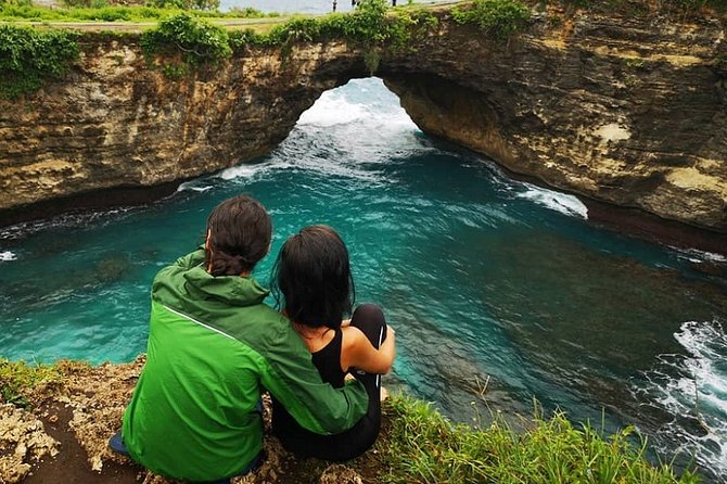 Nusa Penida Island Full-Day Tour from Bali - Stop 4: Angel’s Billabong and the wave-pool spectacle