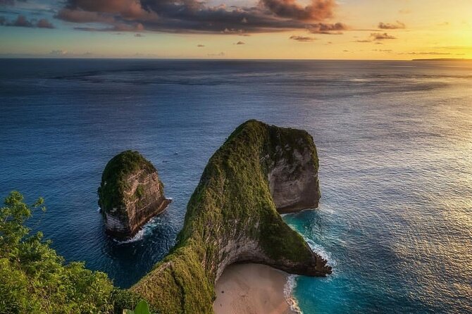 Nusa Penida Island, Instagram Tour & Private Car Service - Kelingking Cliff and the Cap de T-Rex Viewpoint