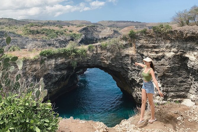Nusa Penida One Day Trip to Instagrammable Spot by Penidago - Stop 2: Kelingking Beach—the icon, the photos, and the real hiking reality