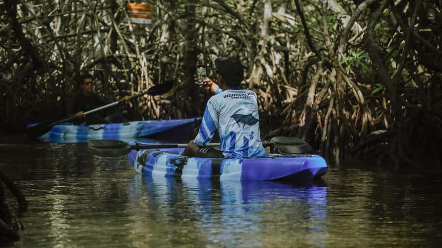 Nusa Penida: Snorkeling 3 Spots with GoPro & Kayak Mangroves - Price and value: why $16 can actually make sense here