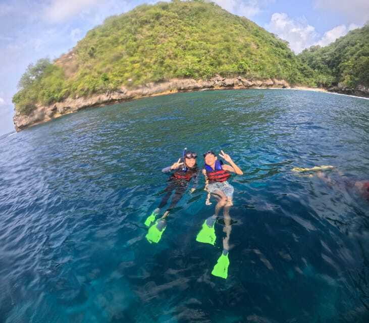 Nusa Penida: Snorkeling and Island Tour with Lunch - Gear, underwater photos, and the small rules that matter