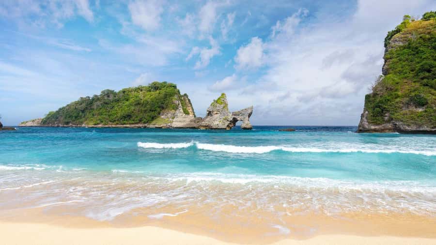 Nusa Penida: Tembeling Beach, Goa Giri Putri & Diamond Beach - Key points to know before you go