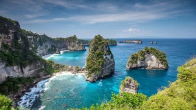 Nusa Penida: Tembeling Beach, Goa Giri Putri & Diamond Beach - Goa Giri Putri: the sacred cave where you’ll really look at the rocks