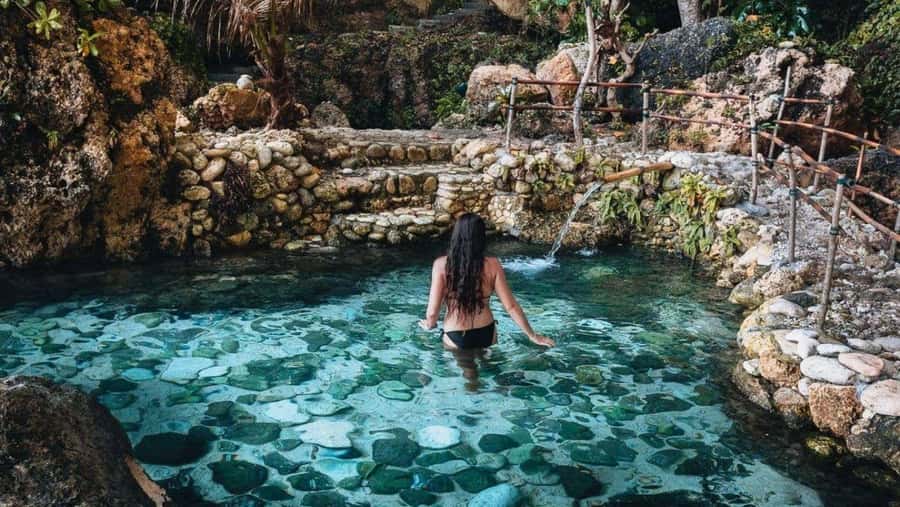 Nusa Penida: Tembeling Beach, Goa Giri Putri & Diamond Beach - Tembeling Beach and Forest: natural pools with a calmer rhythm