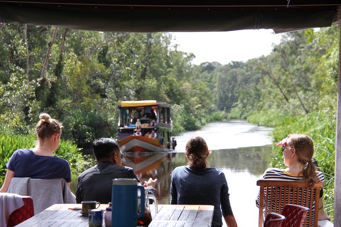 Orangutan Safari Kelotok Houseboat 3 Days 2 Nights Private - What you eat and drink on a klotok (and why it matters for wildlife time)