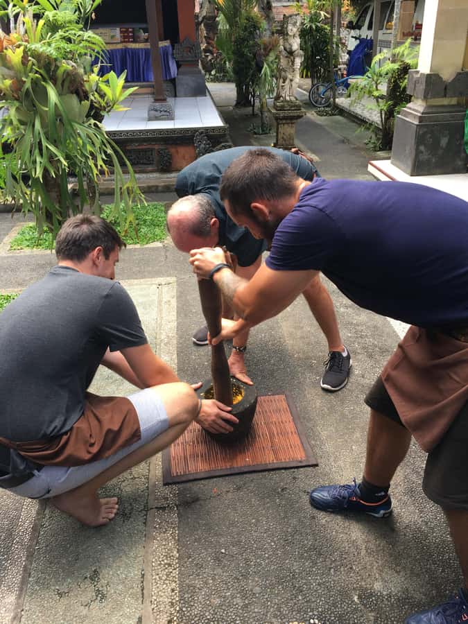 packages cooking class and romantic dinner in a local home - From Ubud at 5pm: the right timing for a cooking-and-romance night