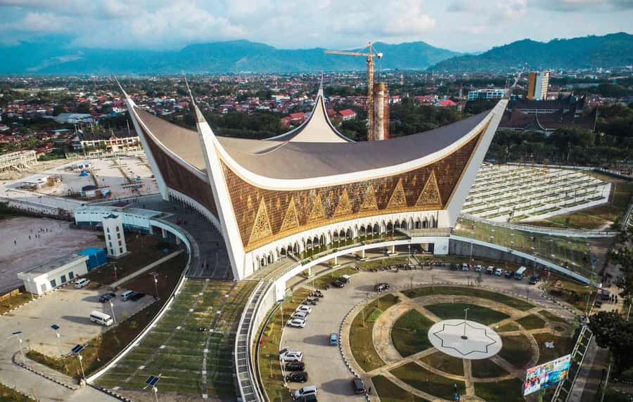PADANG CITY : PRIVATE TOUR WITH CAR DRIVER - Padang City by car: coast views and port heritage on the way
