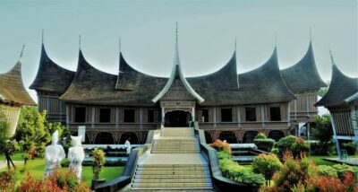 PADANG CITY : PRIVATE TOUR WITH CAR DRIVER - Price and value: $95 for up to 5 people makes sense here